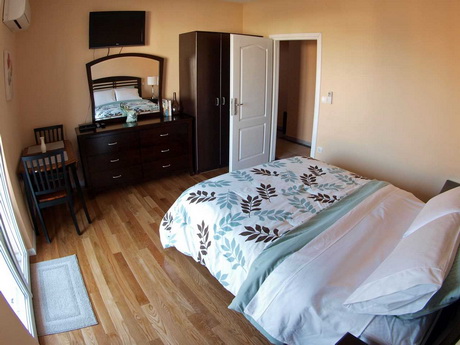 Udoban spavaći i blagovaonski prostor – Apartman 2