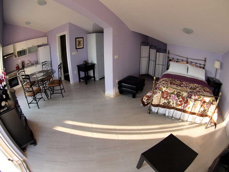 Udoban spavaći i blagovaonski prostor – Apartman 3